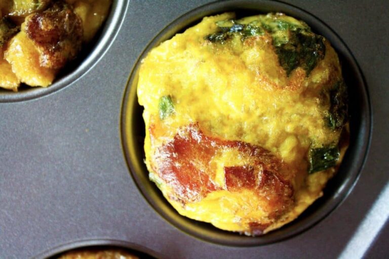 3-ingredient bacon and egg breakfast muffins
