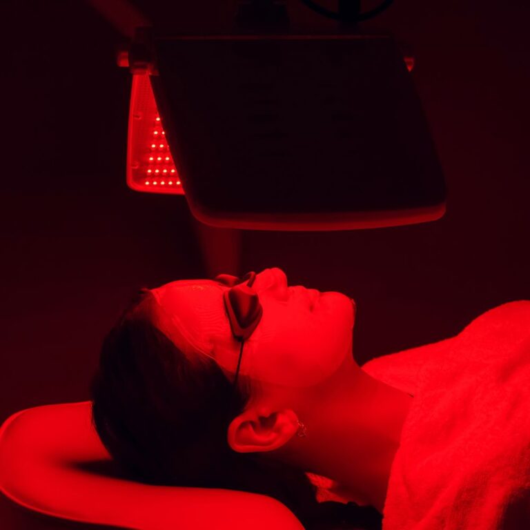 How Red Light Therapy Improves Your Health and Well-being