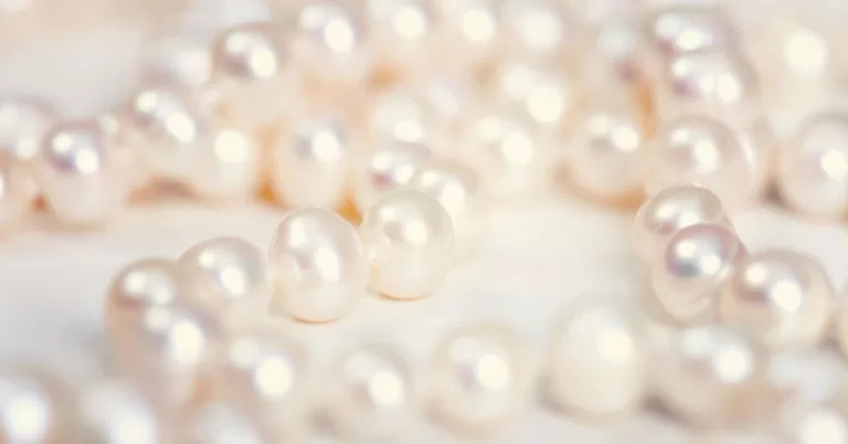 Pearl Powder: How to Use This Ancient Beauty Secret for Modern Wellness